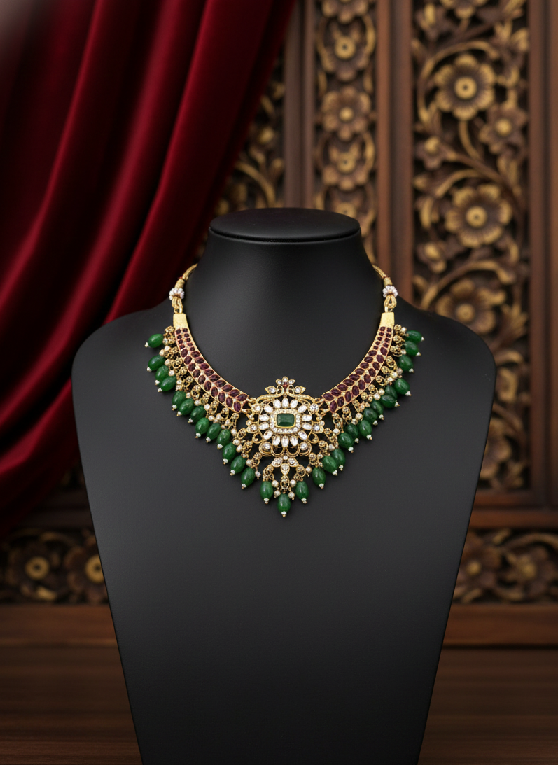 Leafy droppings necklace